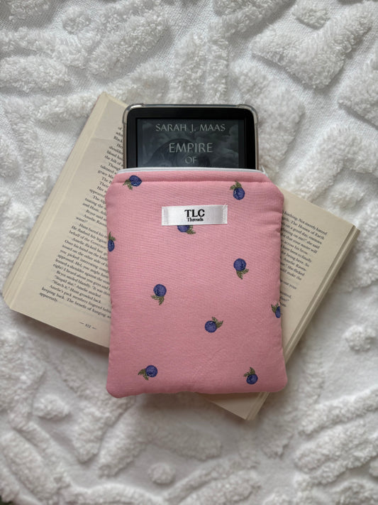 Kindle Sleeve – “Blueberry Blush”